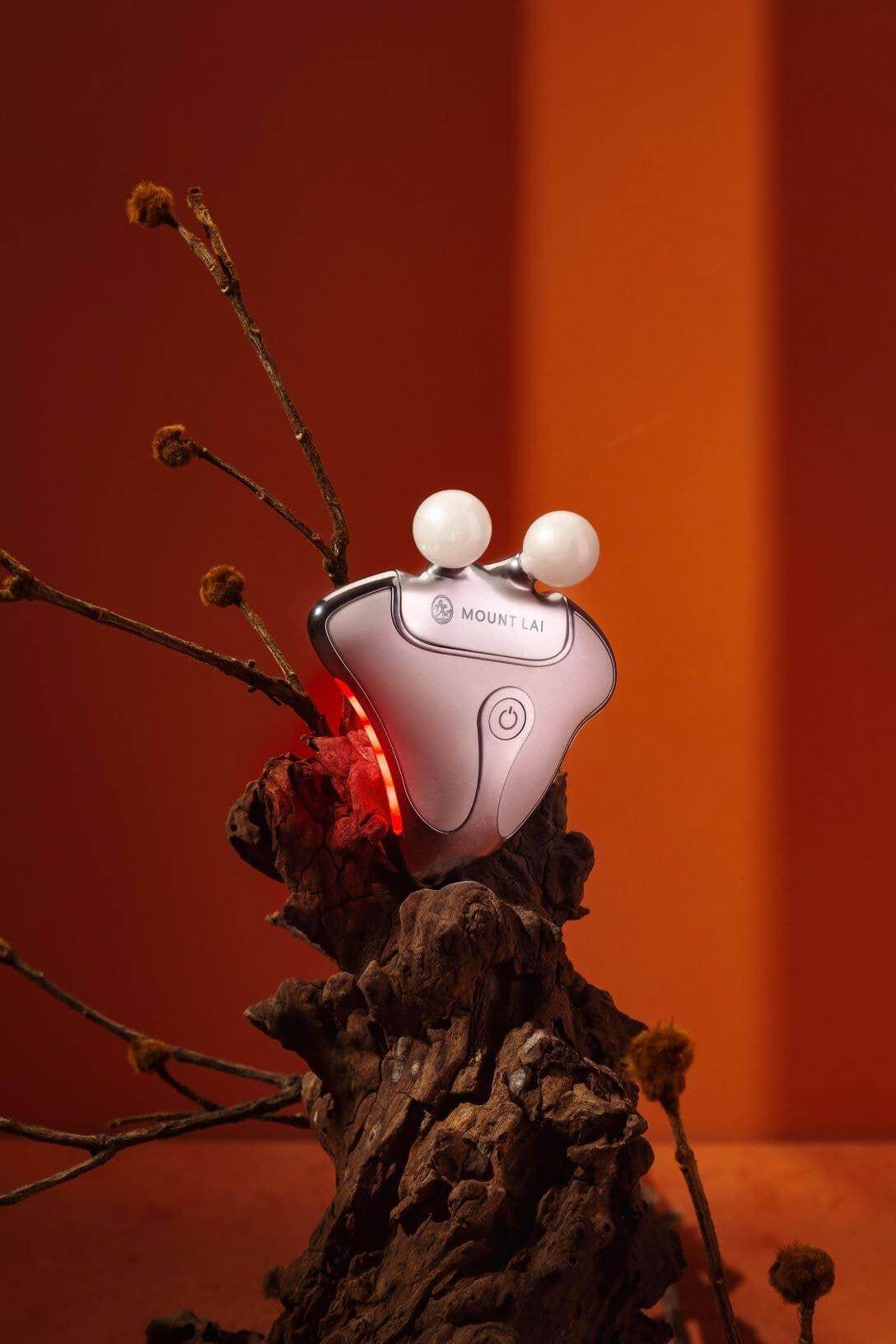 The Vitality Qi LED Gua Sha Device with Protective Pouch (LIMITED STOCK!) - Asian Skincare Toronto